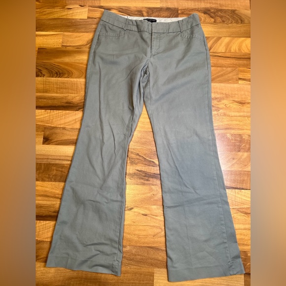 Banana Republic Ryan Fit Green Khaki‎ Flare Size 10R Pants - Picture 2 of 9